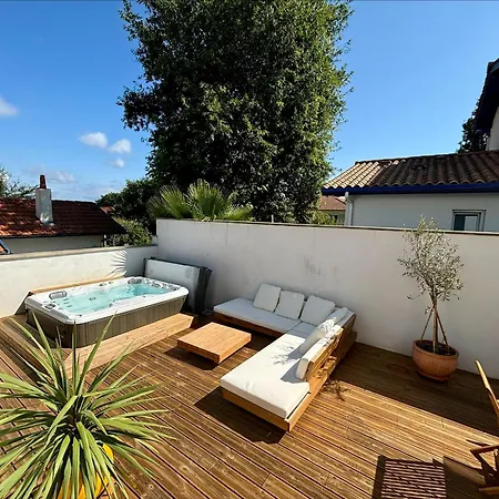 Luxueux T4 Jacuzzi Proche D'anglet * Ανγκλέ